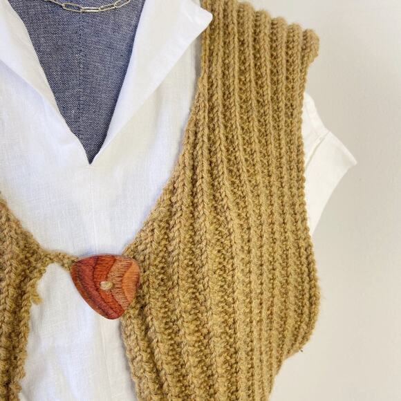 Handmade Women's Tan Knit Sweater Vest Size S/M - Picture 2 of 3